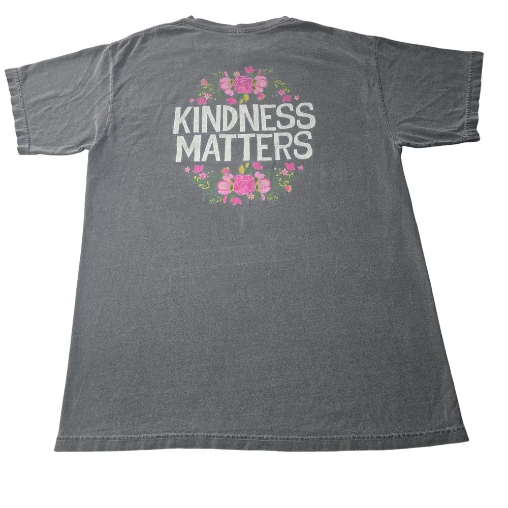 Natural Life Womens Kindness Matters Floral Graphic T-Shirt Gray Large - Picture 5 of 7